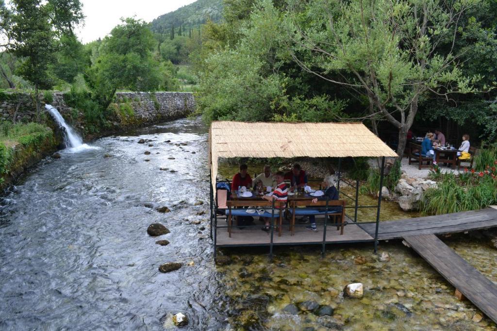 Pansion Arte Zvrko Zvekovica Exterior foto